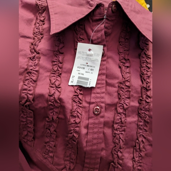 Shirt - Picture 4 of 16